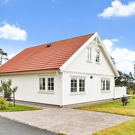 5 Star In Engelsviken, Cleaning Included * Saltnes